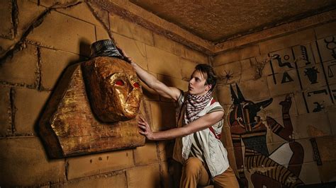 Cursed egyptian tomb escape room